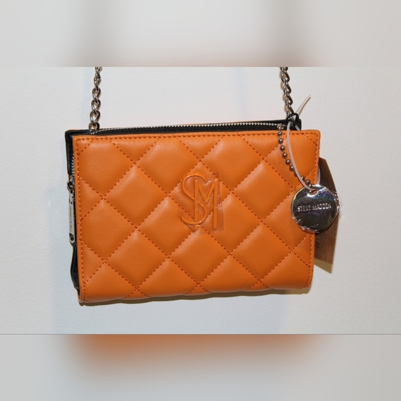 Steve Madden Handbags - Steve madden crossbody purse in color mango